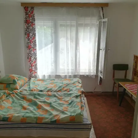 Semesterbostad Rakoczi Utcai Nyaralo *
